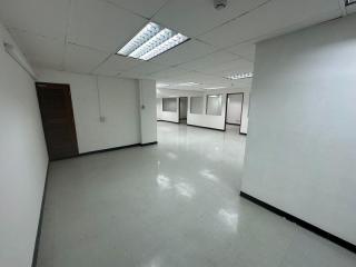 For Rent Bangkok Office Rama 4 BTS Ekkamai Khlong Toei