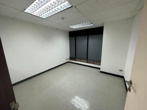 For Rent Bangkok Office Rama 4 BTS Ekkamai Khlong Toei