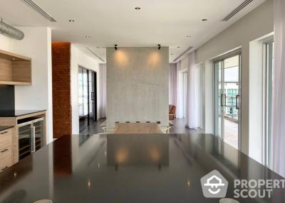 4-BR Condo at Penthouse Condominium 3 near BTS Ekkamai