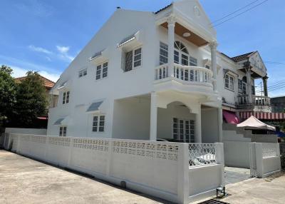 Single house for rent Rattiya Village, Bang Phra