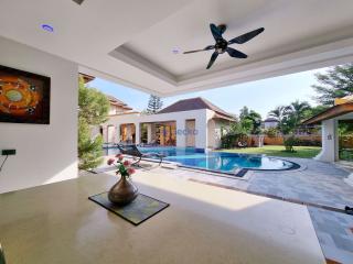 7 Bedrooms House in Phutara East Pattaya H010513