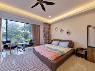 7 Bedrooms House in Phutara East Pattaya H010513