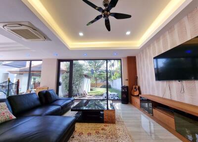 7 Bedrooms House in Phutara East Pattaya H010513