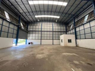 Factory warehouse for sale in Nong Irun, Ban Bueng, Chonburi.