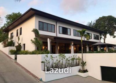 8-Bedroom Villa on Spacious Plot in Chaweng