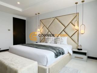 3 bedroom Condo in Nova Atrium Pattaya