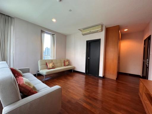 3-bedroom corner unit condo for sale on Phrom Phong