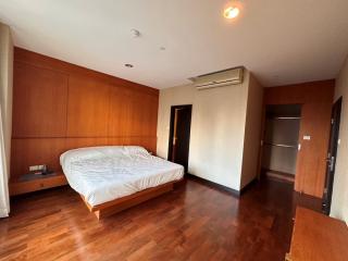 3-bedroom corner unit condo for sale on Phrom Phong