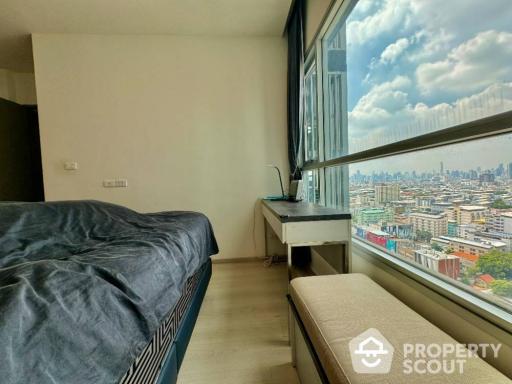 2-BR Condo at Life Ratchadapisek near MRT Huai Khwang