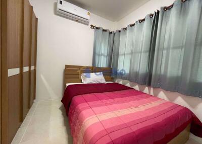 3 Bedrooms House in Ruen Pisa Village East Pattaya H010441