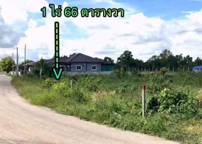 Beautiful plot of land for sale in Phanat Nikhom. Square pool, great price, Chonburi