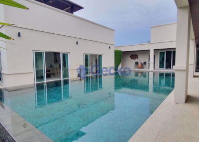 4 Bedrooms House in The Vineyard Phase I East Pattaya H008522