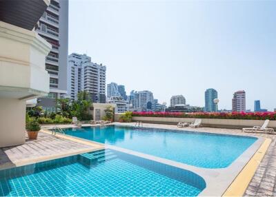 Newly Renovated 2-Bed Condo on High Floor at Newton Tower Condominium, Steps from BTS Nana! - 920071001-12423