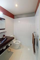 For SALE : Premier Condominium / 4 Bedroom / 4 Bathrooms / 400 sqm / 52000000 THB [11104201]