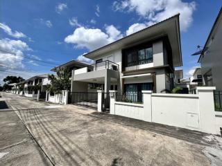 Single house for rent in Sriracha, The Complete, Sriracha, Chonburi.