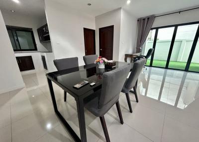 Single house for rent in Sriracha, The Complete, Sriracha, Chonburi.