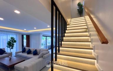 220 ตรม., 4 ห้องนอน, 5 ห้องน้ำ บ้าน ราคา ฿ 21,625,000