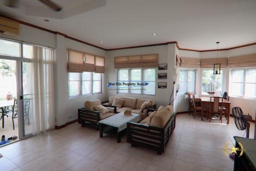 Coconut Groove 3 bedroom villa close to Hua Hin City center for sale