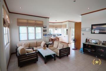 Coconut Groove 3 bedroom villa close to Hua Hin City center for sale