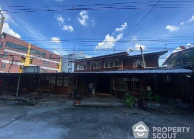 3-BR House near BTS Sanam Pao