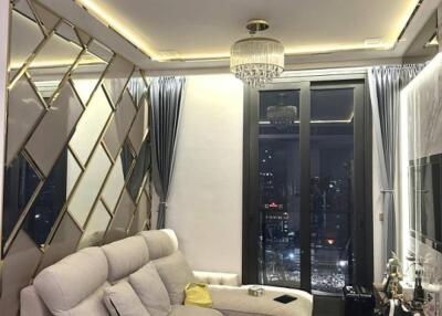 1-BR Condo near MRT Phra Ram 9