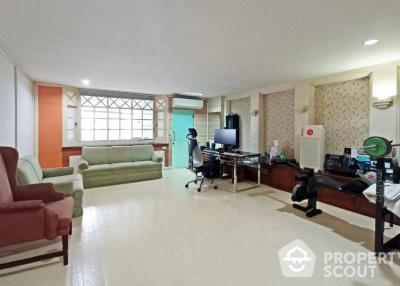 4-BR Penthouse at Premier Condominium near BTS Phrom Phong