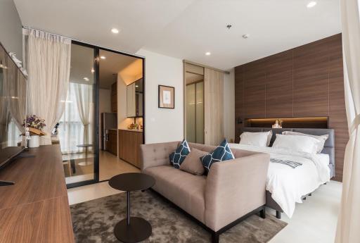 🔥HOT UNIT NEW IN!!!🔥Modern 1 Bedroom Condo in Prime Location, Ploenchit Area