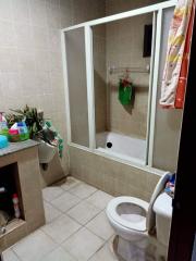 Single house for sale in Nong Ket Yai, corner house, Nong Pla Lai, Bang Lamung, Chonburi.