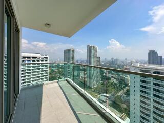 2 Bedrooms Condo in Wongamat Tower Wongamat C011236