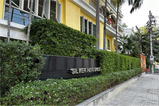 Residential oasis near BTS Thonglor, charming low-rise condo.