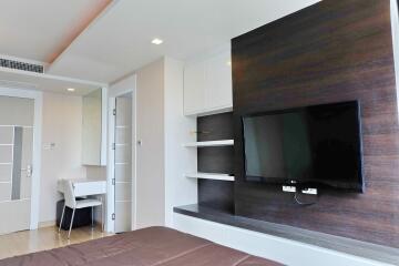 2 bedroom Condo in Apus Pattaya