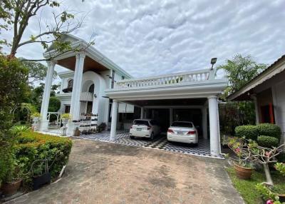 Riverside house for sale with land in Bang Phra, Sriracha, Panya Resort Village, Chonburi.