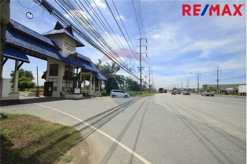502 Sqm. Land listed for ฿ 4,518,000.