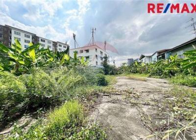 1,436 Sqm. Land listed for ฿ 32,310,000.