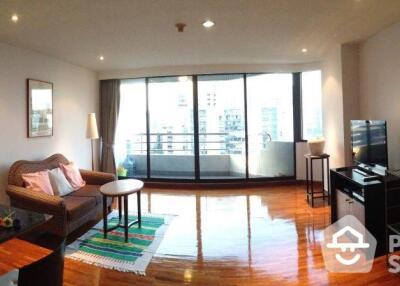 1-BR Condo at Lake Avenue Sukhumvit 16 near BTS Asok (ID 512832)