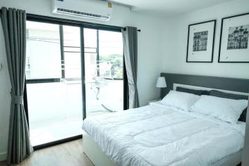 1 Bedroom condo for Sale near Lanna Hospital