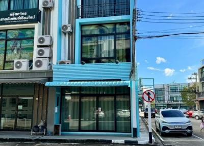 3 floor commercial building for rent or sale in Muang Chiang Mai