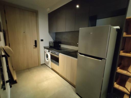 -Urgent sale- The Lofts Asoke with tenant (S15-33167)