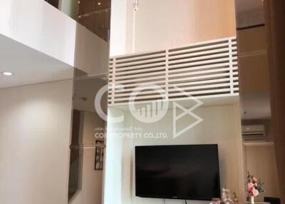 เช่า !!! 🔥🔥 ห้อง Duplex ตกแต่งหรู พร้อมเข้าอยู่ ติด MRT เพชรบุรี 🔥🔥Villa Asoke [MO1567]