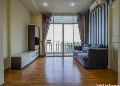 Urgent Sale Condo in Chiang Mai, My Hip 1, located in the Chiang Mai Business Park behind Big C Extra