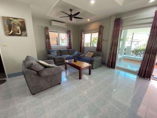 2 Bedrooms House in Eakmongkol 1 East Pattaya H008765