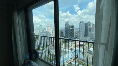 2-bedroom Condo BTS Thonglor