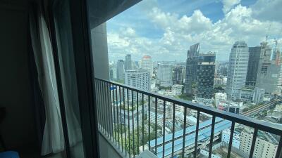 2-bedroom Condo BTS Thonglor