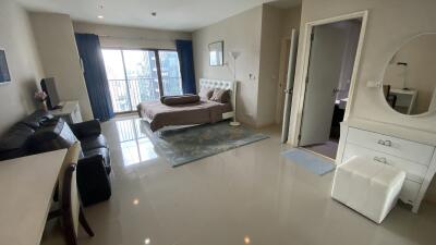 2-bedroom Condo BTS Thonglor