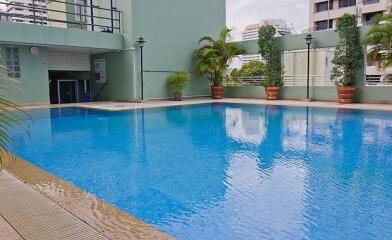 For RENT : Lumpini Suite Sukhumvit 41 / 2 Bedroom / 2 Bathrooms / 60 sqm / 35000 THB [R12193]