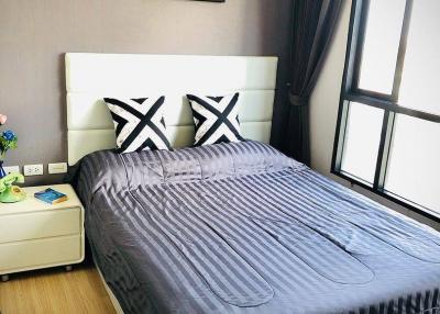 1-BR Condo at Urbano Absolute near BTS Krung Thon Buri