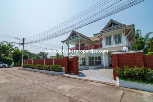 3-Bedroom Family Home with Swimming Pool for Sale in Talat Kwan, Doi Saket