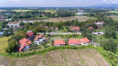 Beautiful Lanna-Style Resort with Restaurant, Spa, and Coffee Shop for Sale in Doi Saket, Chiang Mai, Thailand