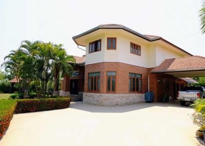 Large Luxury Family Home with Pool on 3+ Rai in San Sai