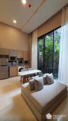 1-BR Condo at Walden Asoke near MRT Sukhumvit